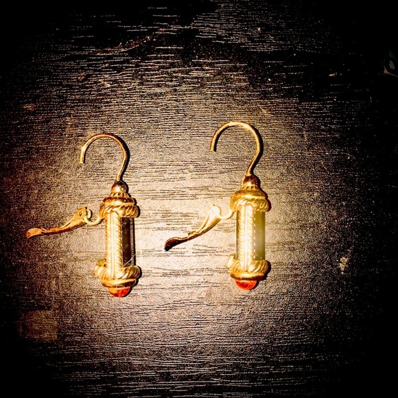 Onyx and Amber Lever Back Earrings - Picture 3 of 5